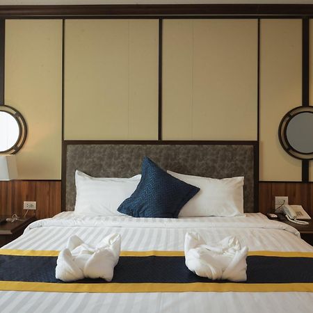 Confetti Garden Hotel 万荣 外观 照片